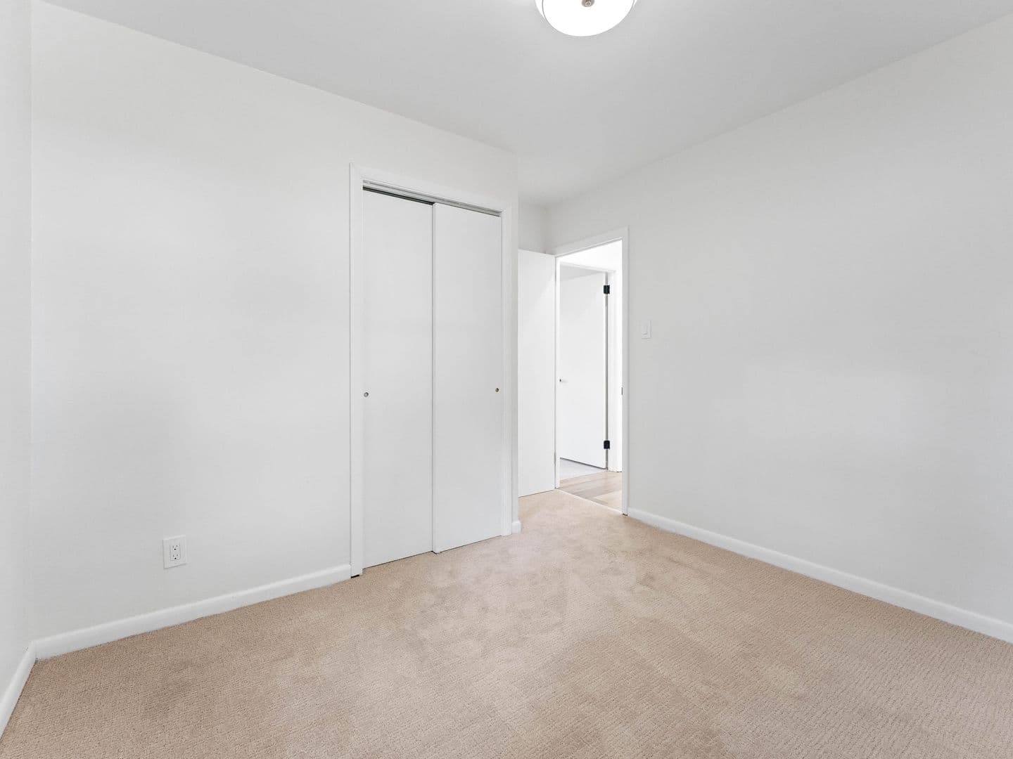 Lawnside House: 109 White Horse Pike N