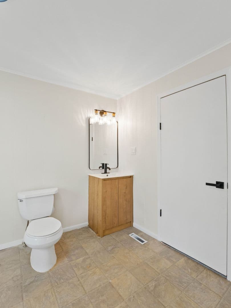 Hammonton Apartment: 45 Hall St