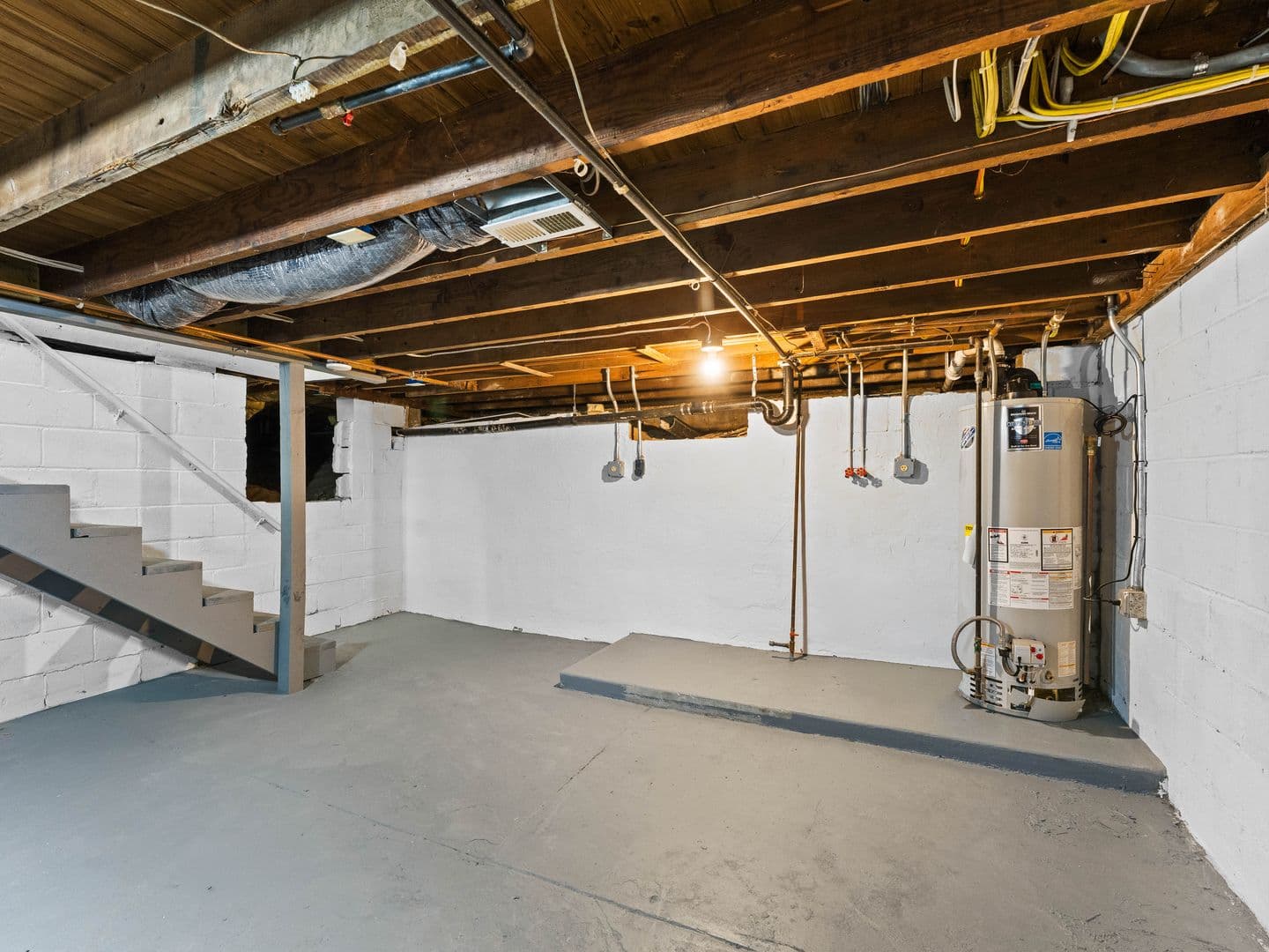Millville House: 817 E Vine St