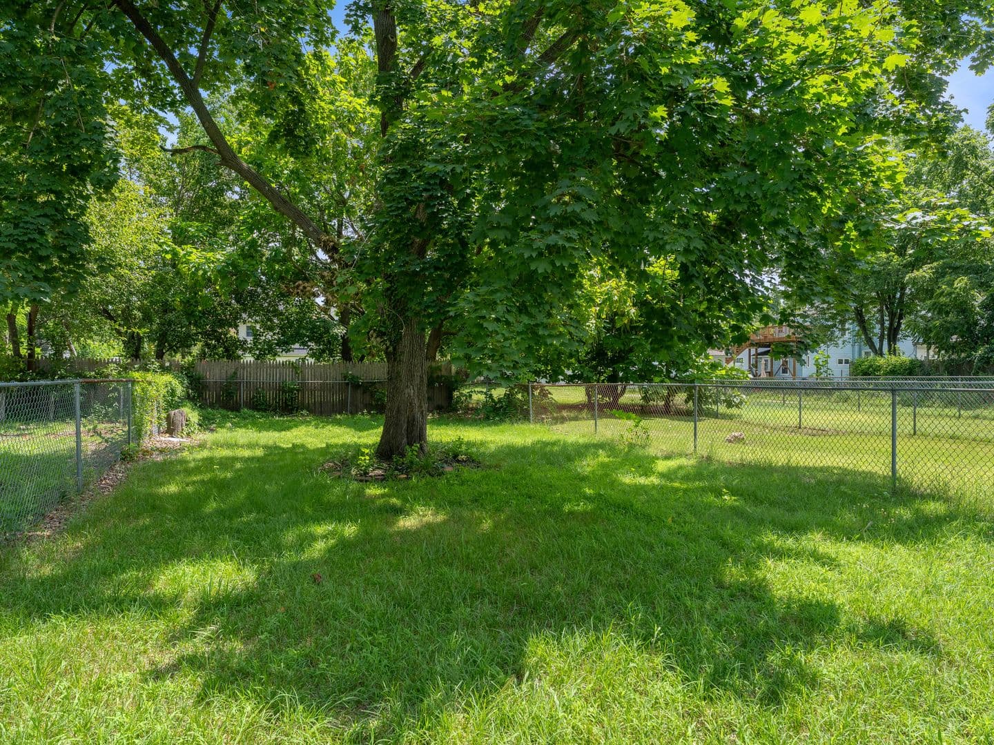 Millville House: 213 N 6th St
