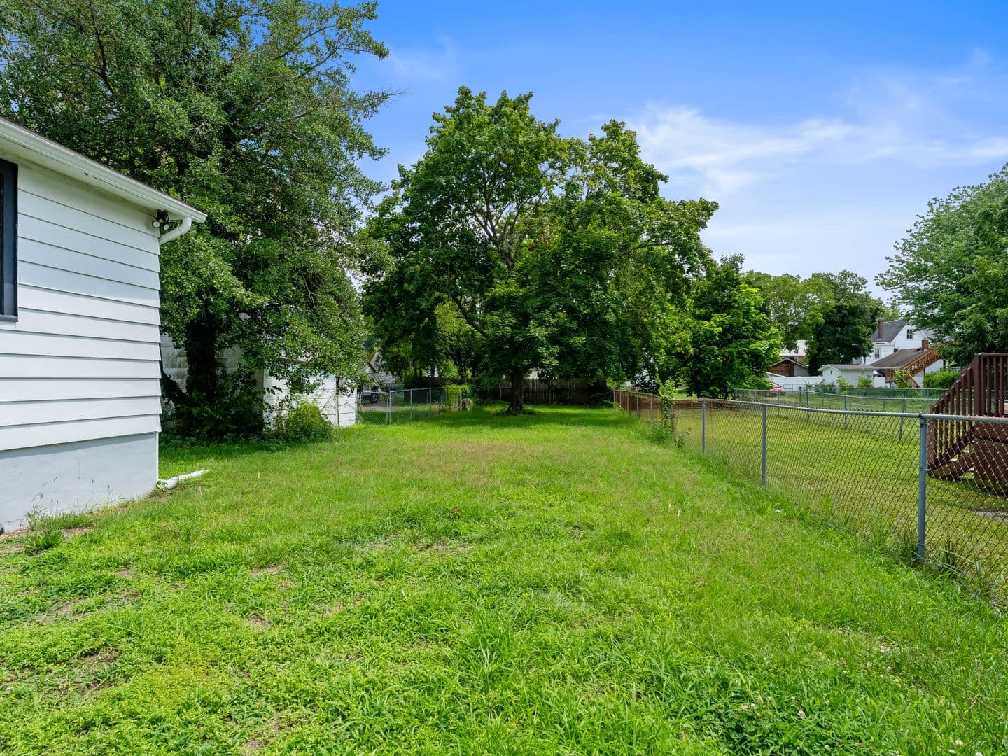 Millville House: 213 N 6th St
