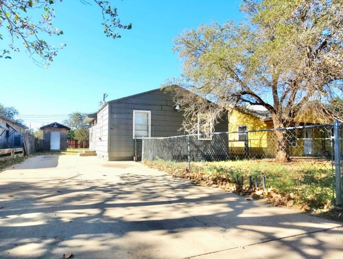 Lubbock House: 2515 Bates St.