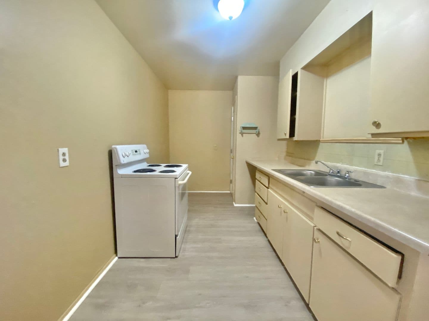 Lubbock Apartment: 1110 42Nd Street