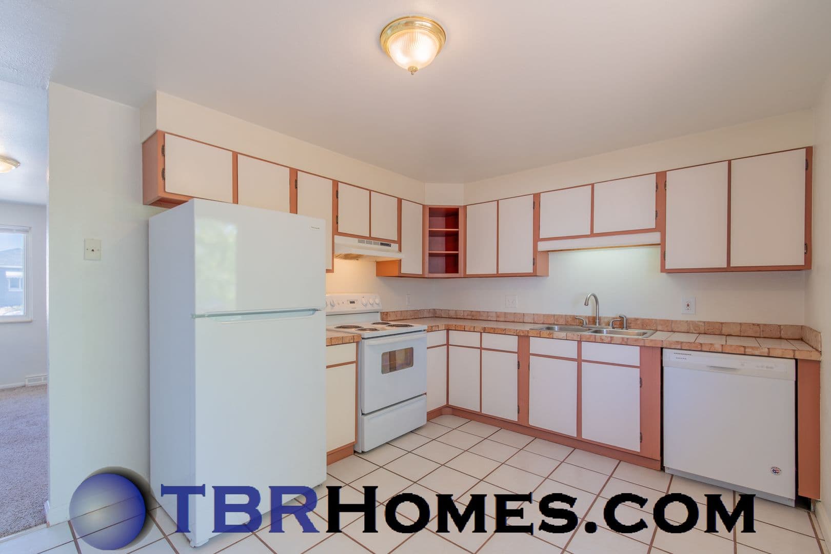Englewood House: 2340 W Harvard Ave