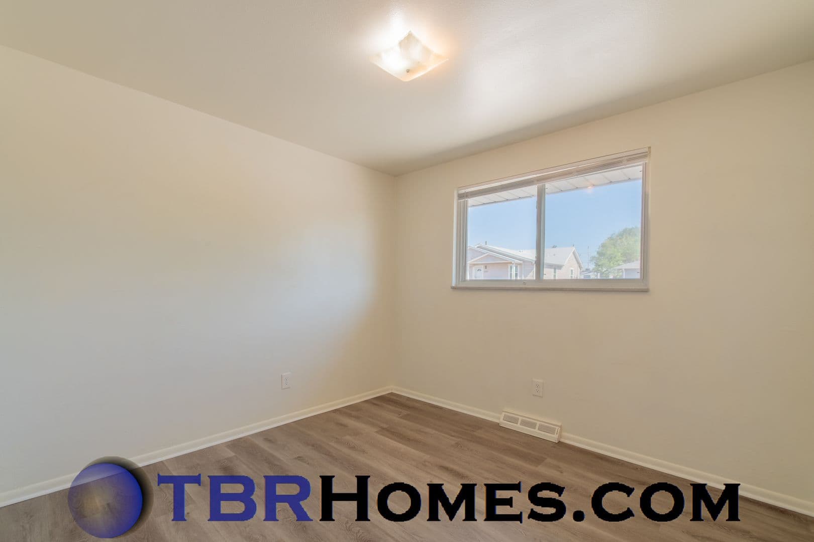 Englewood House: 2340 W Harvard Ave