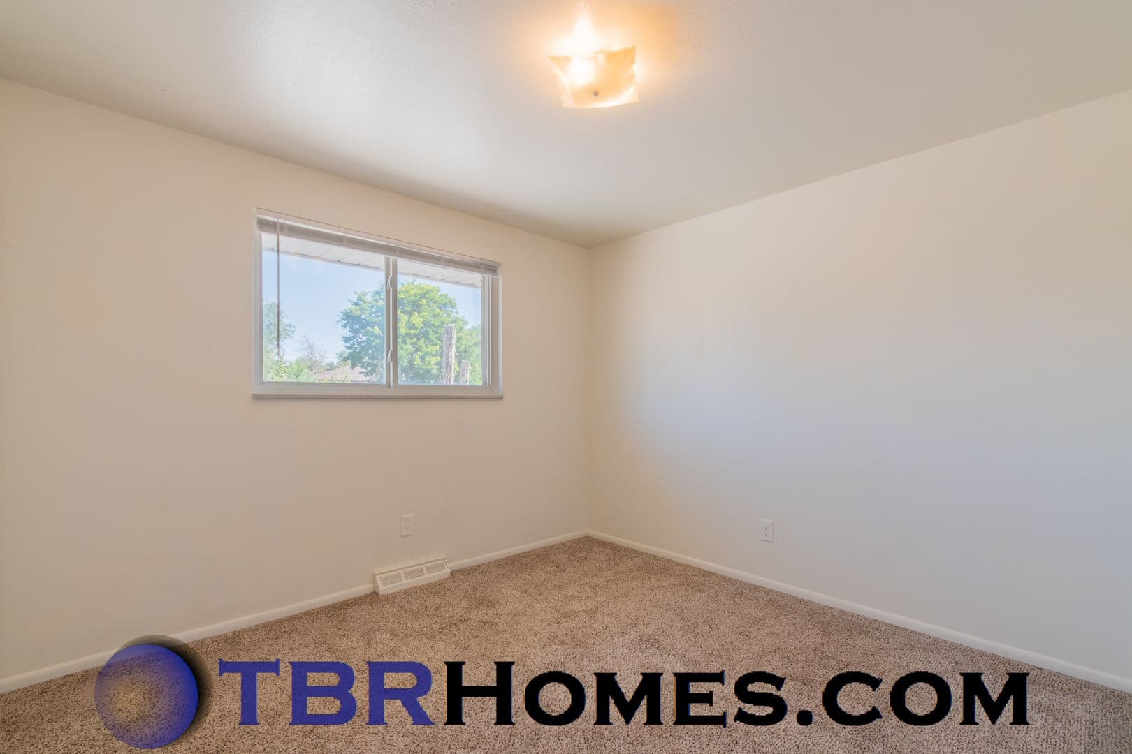 Englewood House: 2340 W Harvard Ave