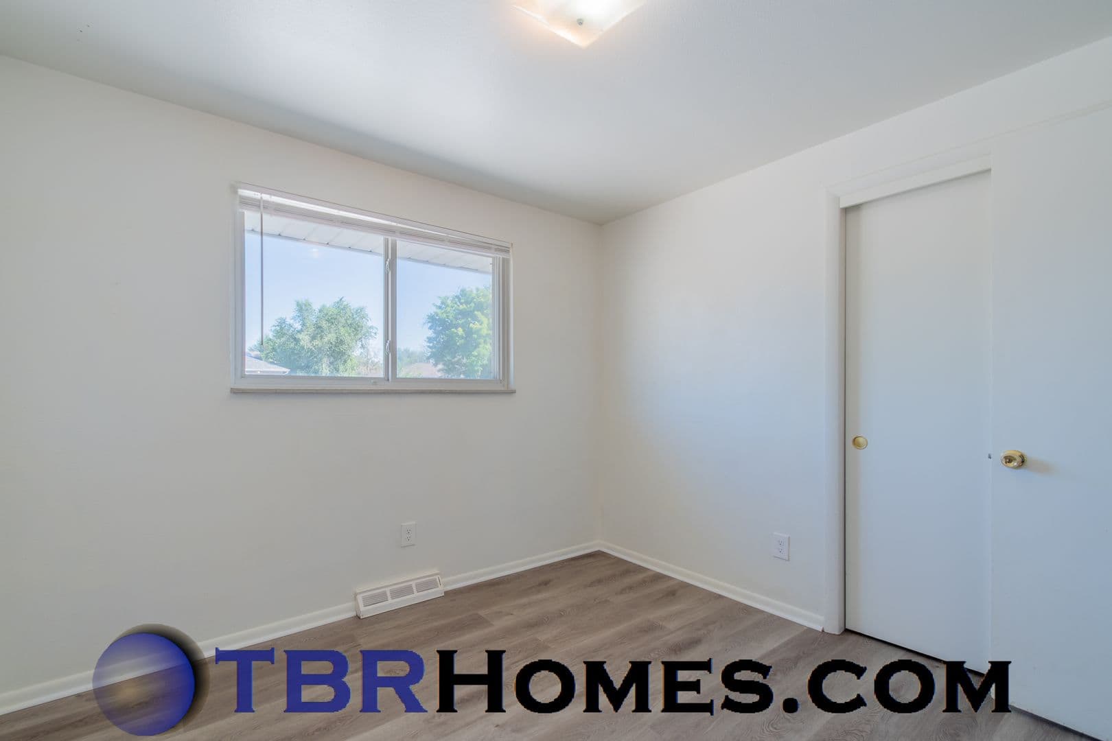 Englewood House: 2340 W Harvard Ave