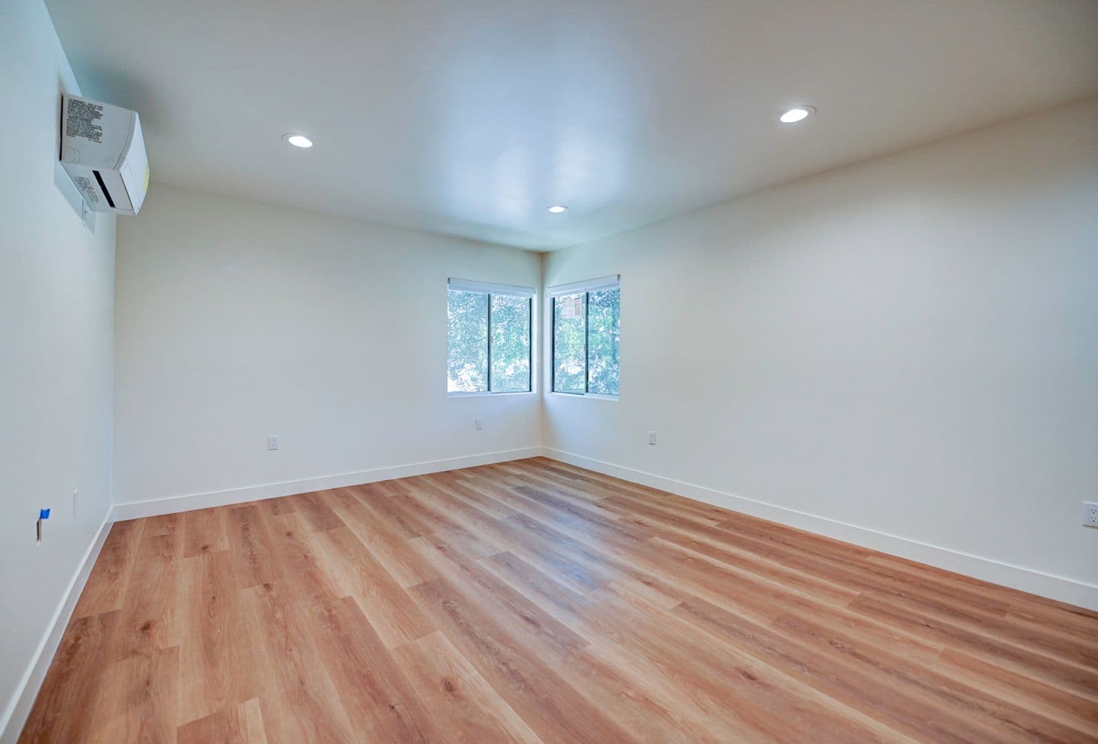 Santa Ana Condo: 829 N Garfield St