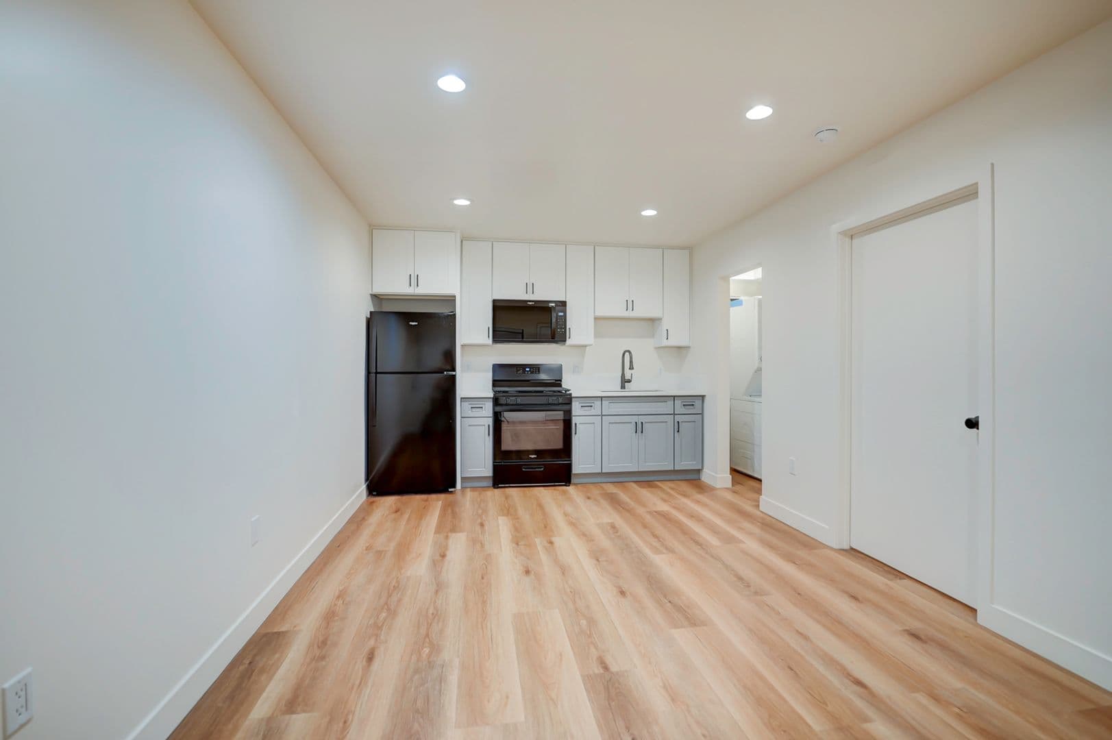 Santa Ana Condo: 829 N Garfield St