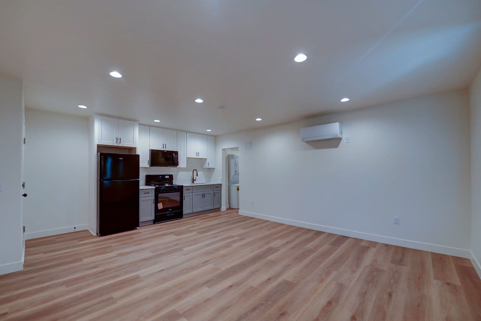 Santa Ana Condo: 829 N Garfield St