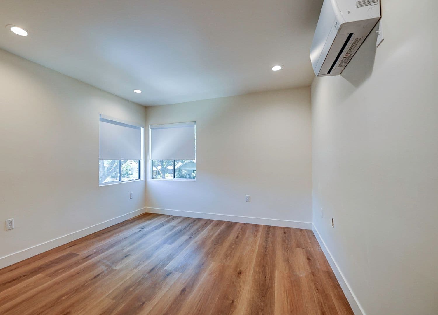 Santa Ana Condo: 829 N Garfield St