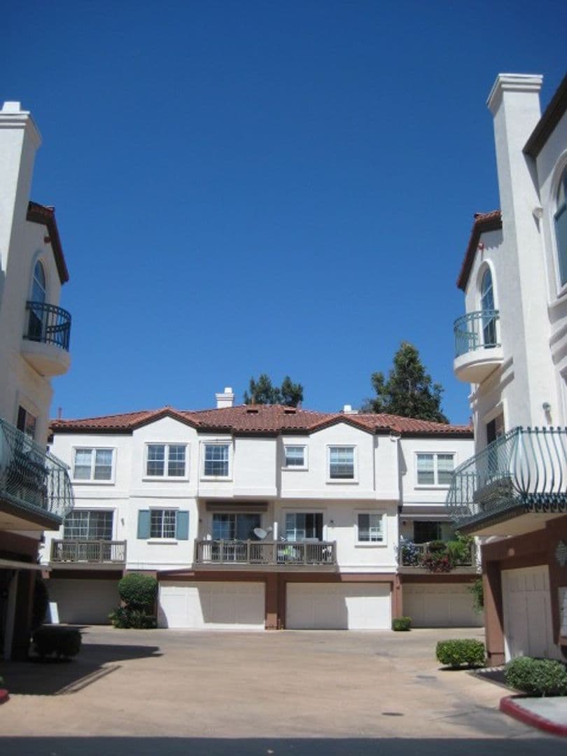 Tustin House: 2823 Player Lane