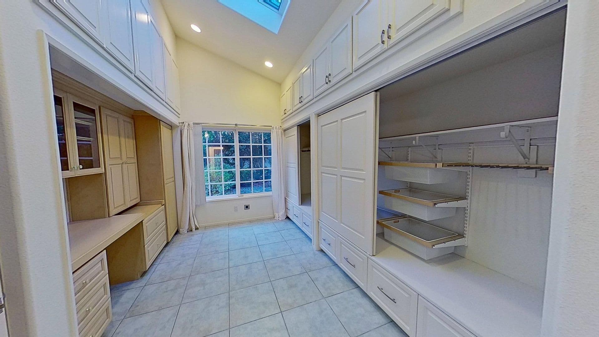 Irvine House: 5022 Hemlock