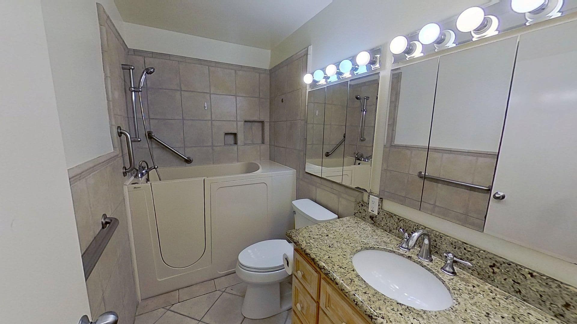 Irvine House: 5022 Hemlock