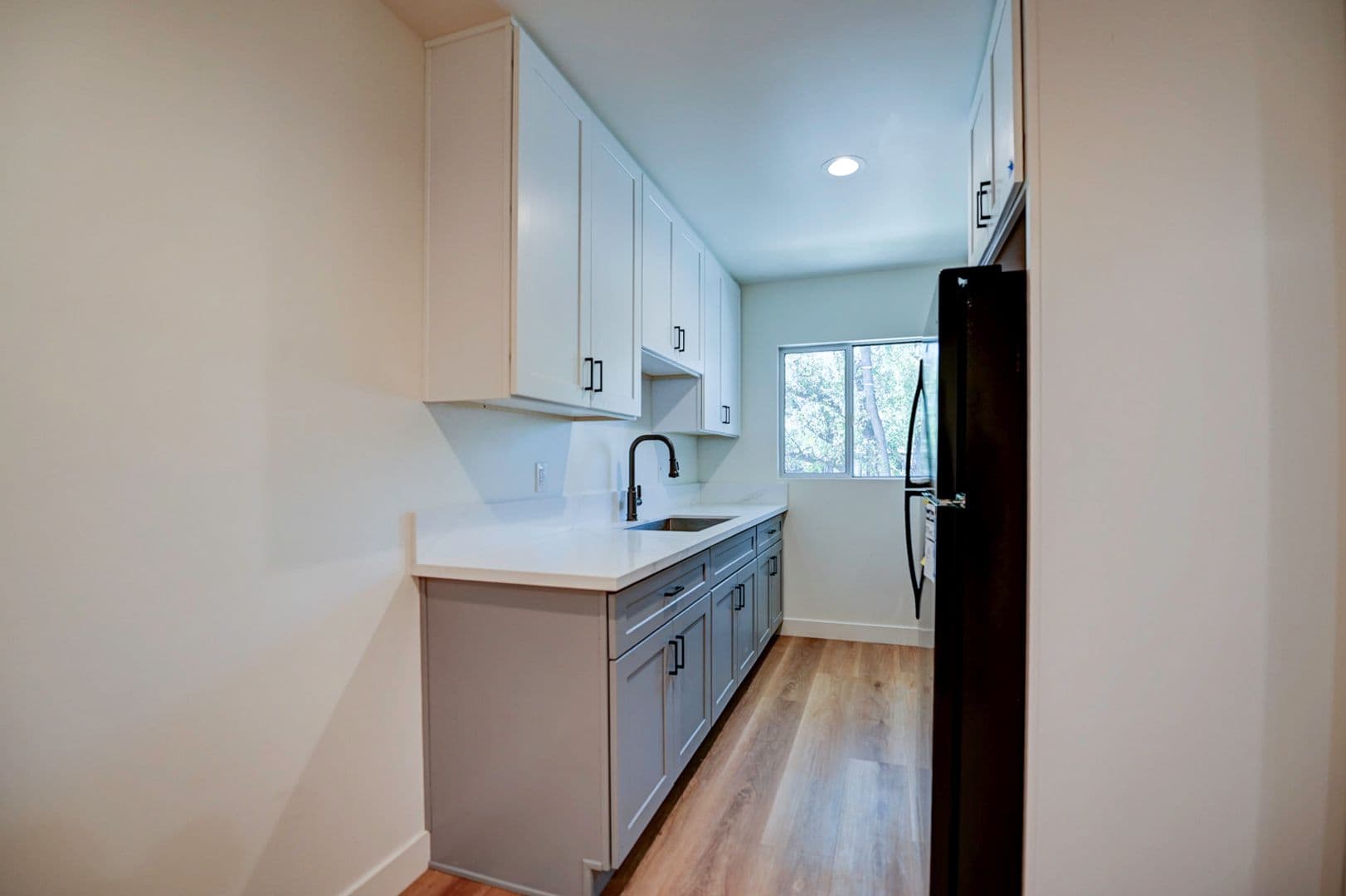 Santa Ana Condo: 829 N Garfield St