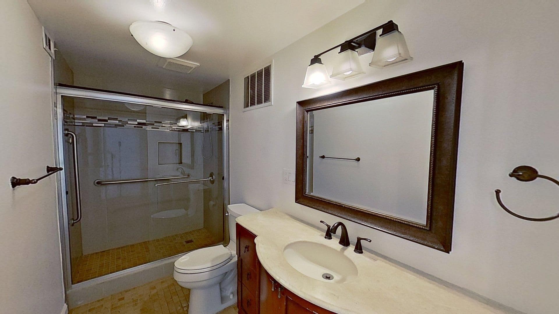 Cerritos House: 17218 Maurice Ave.