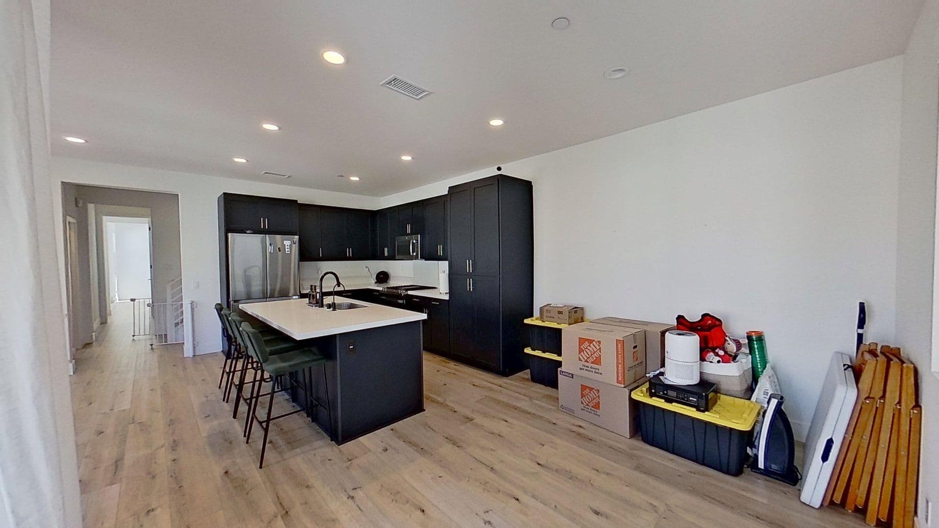 Anaheim House: 574 S Motif St.