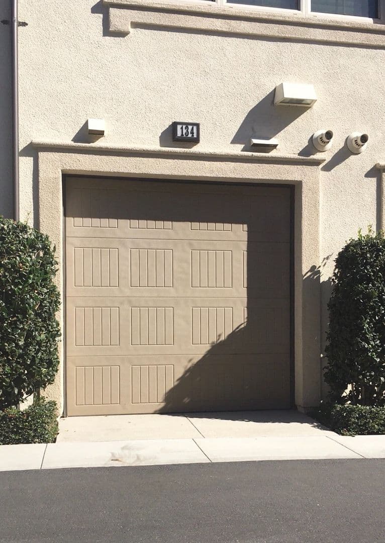 Irvine House: 134 Overbrook
