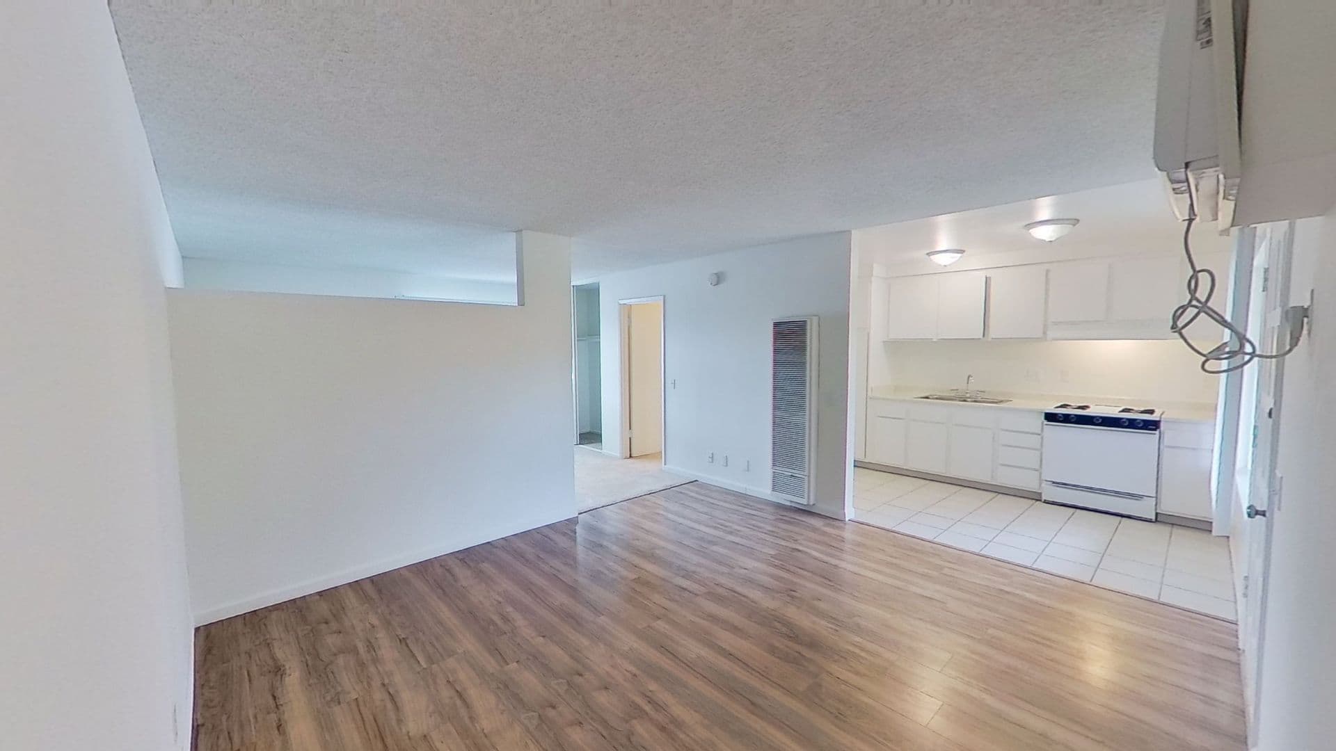 Santa Ana Apartment: 553 N. Tustin Ave