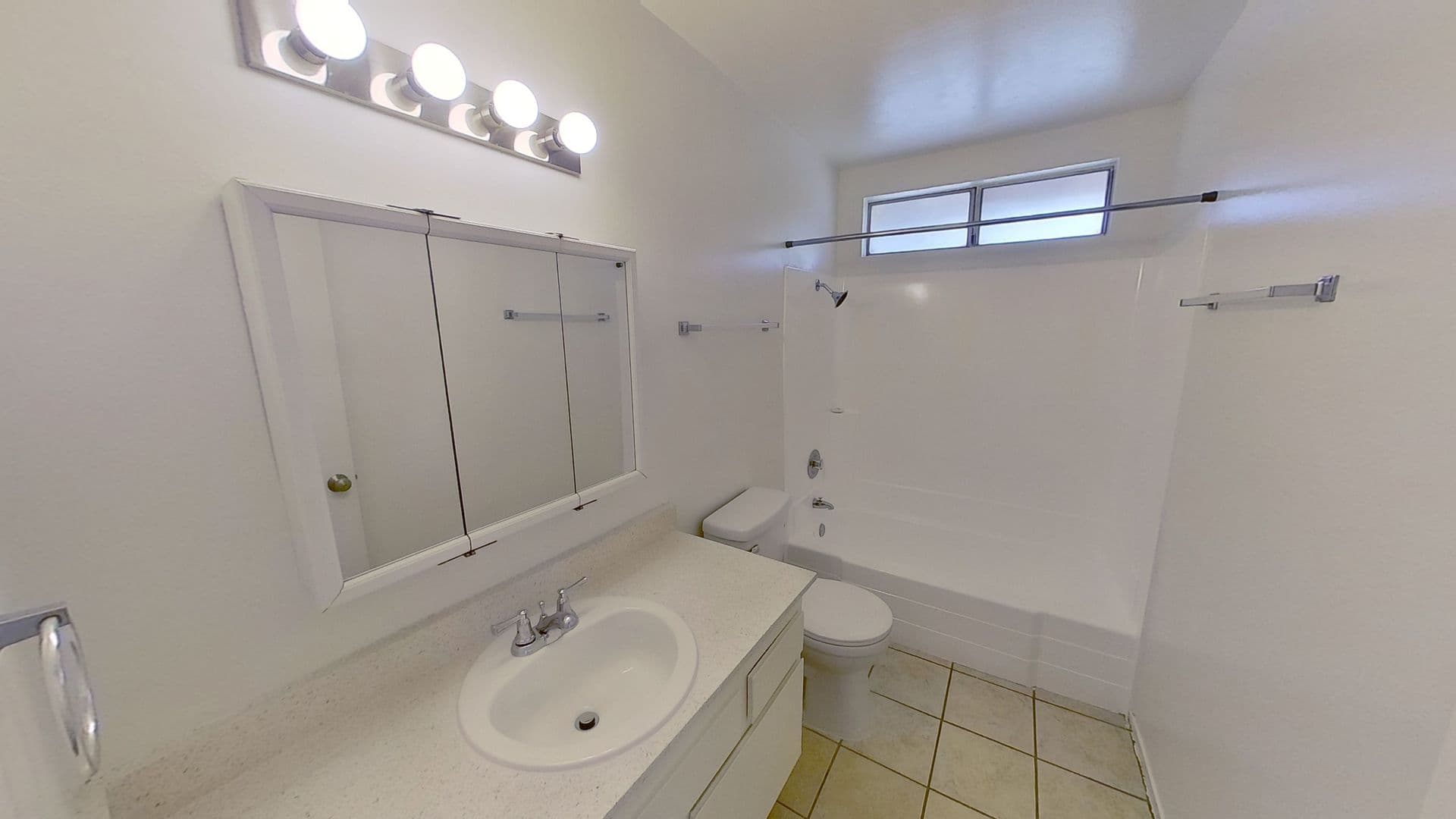 Santa Ana Apartment: 581 N. Tustin Ave