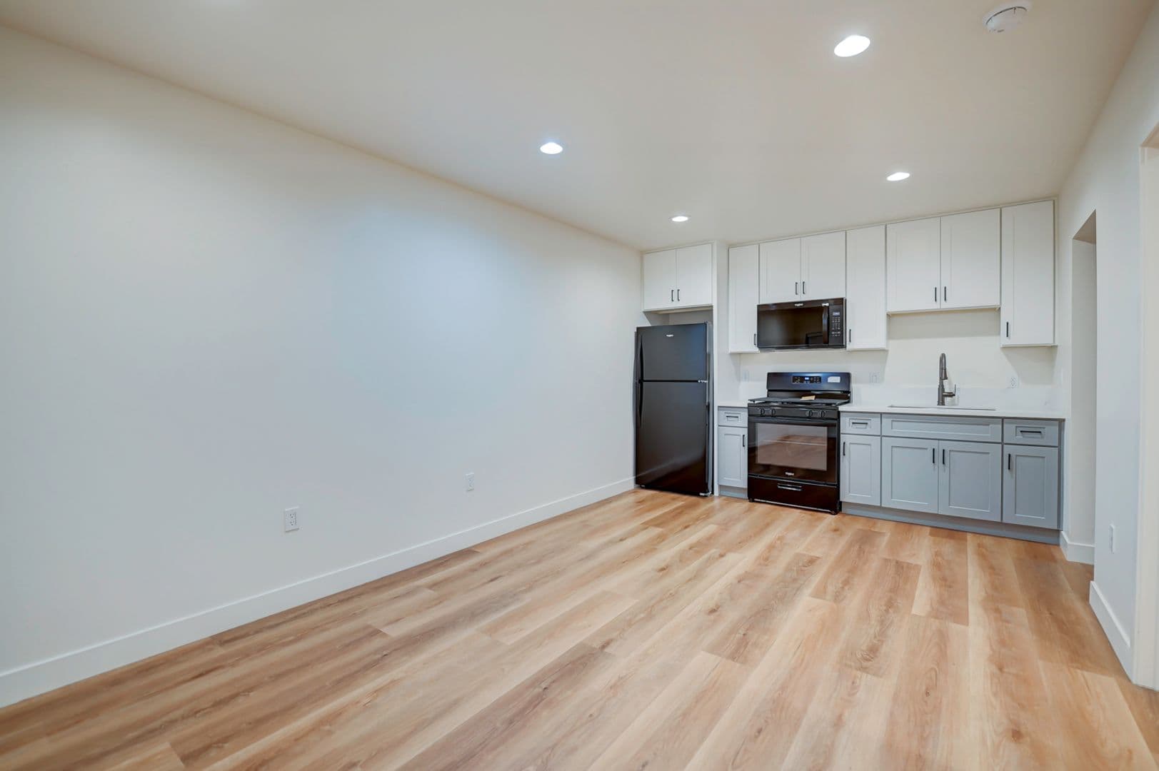 Santa Ana Condo: 829 N Garfield St