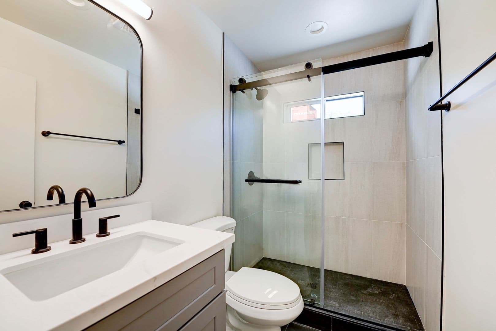 Santa Ana Condo: 829 N Garfield St