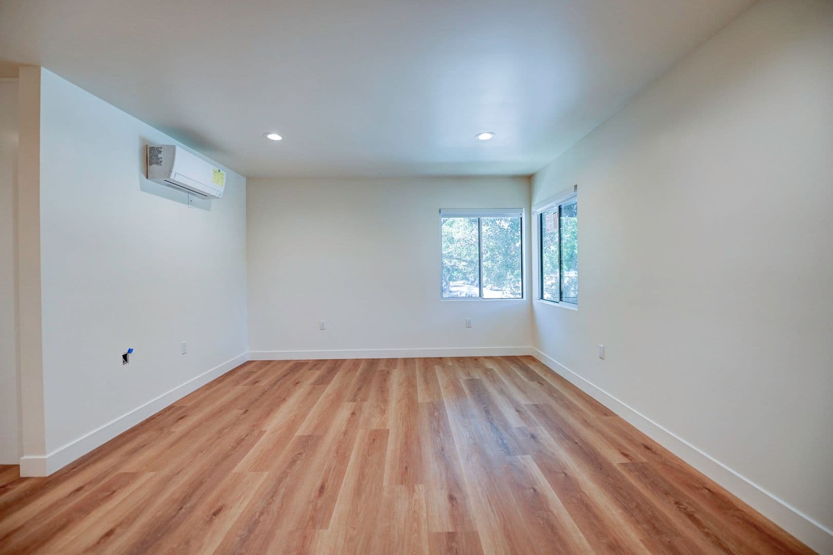 Santa Ana Condo: 829 N Garfield St