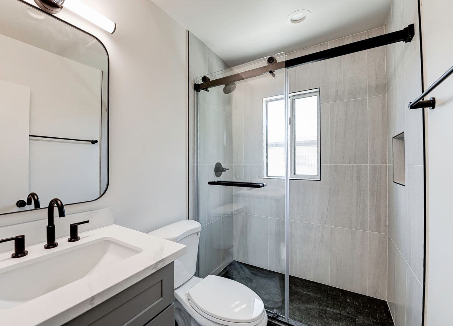 Santa Ana Condo: 829 N Garfield St