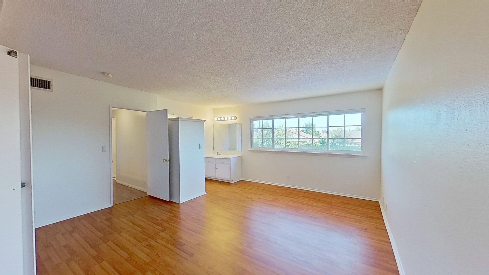 Cerritos House: 17218 Maurice Ave.