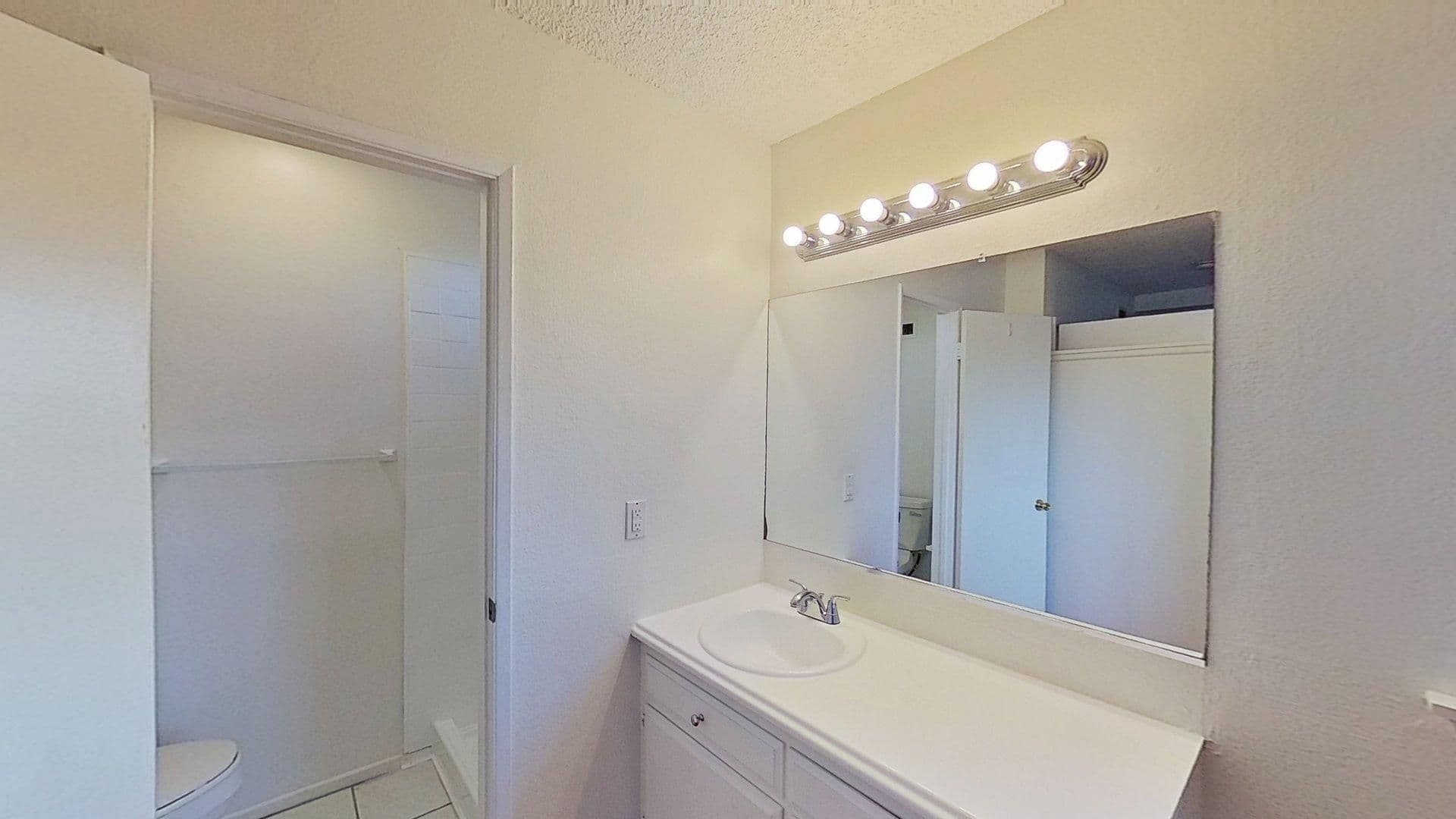 Cerritos House: 17218 Maurice Ave.