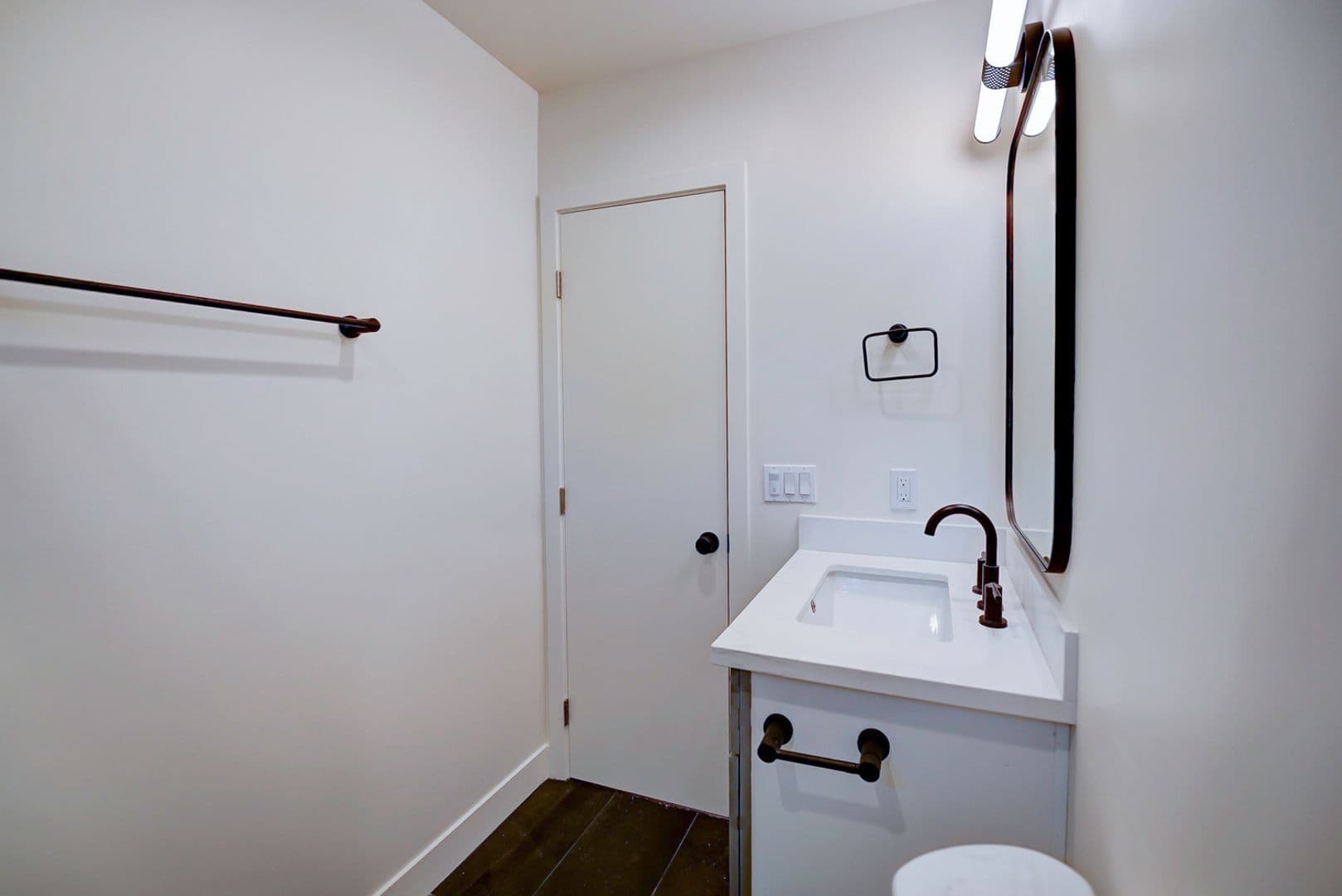 Santa Ana Apartment: 829 N Garfield St