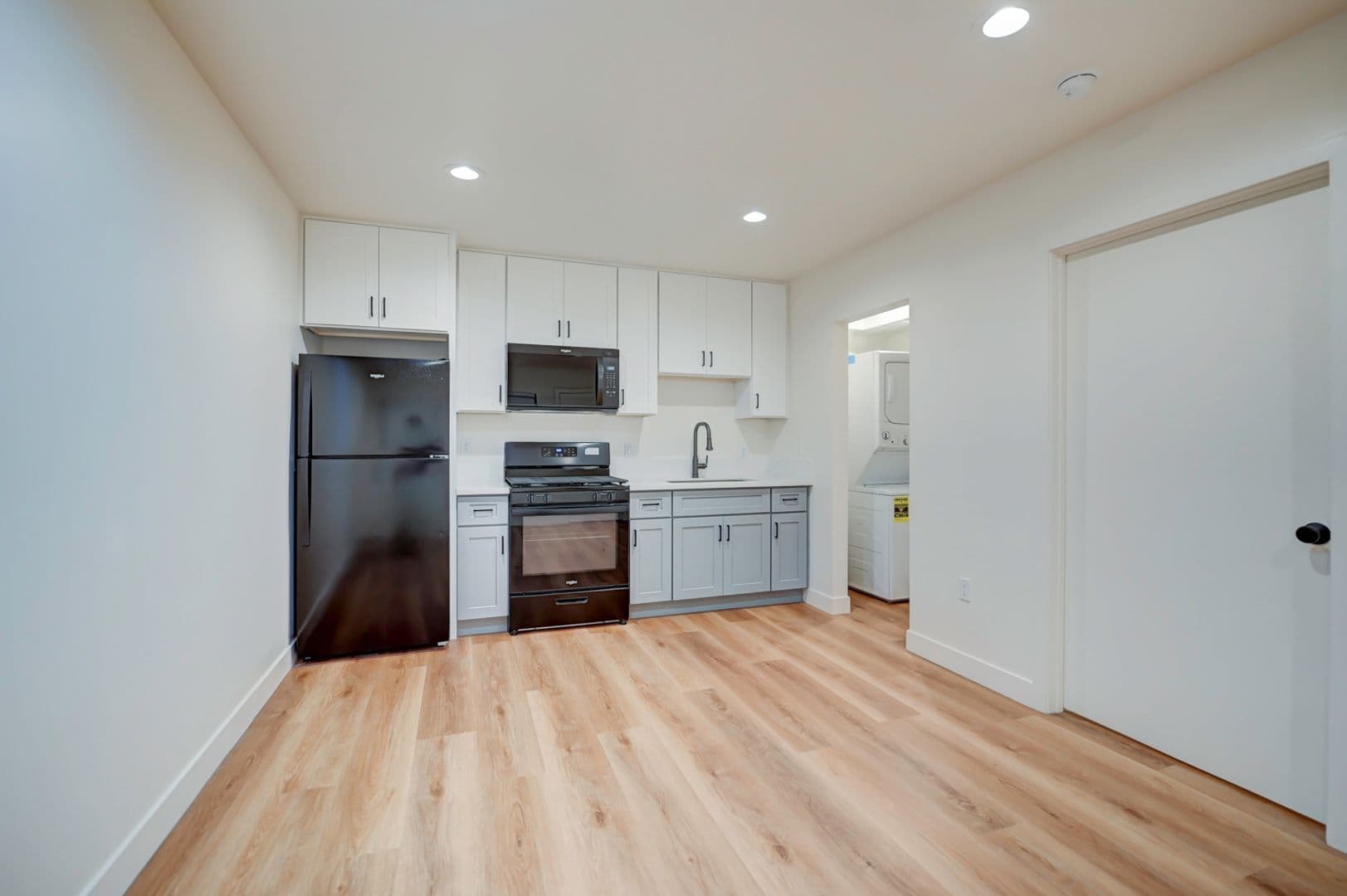 Santa Ana Condo: 829 N Garfield St