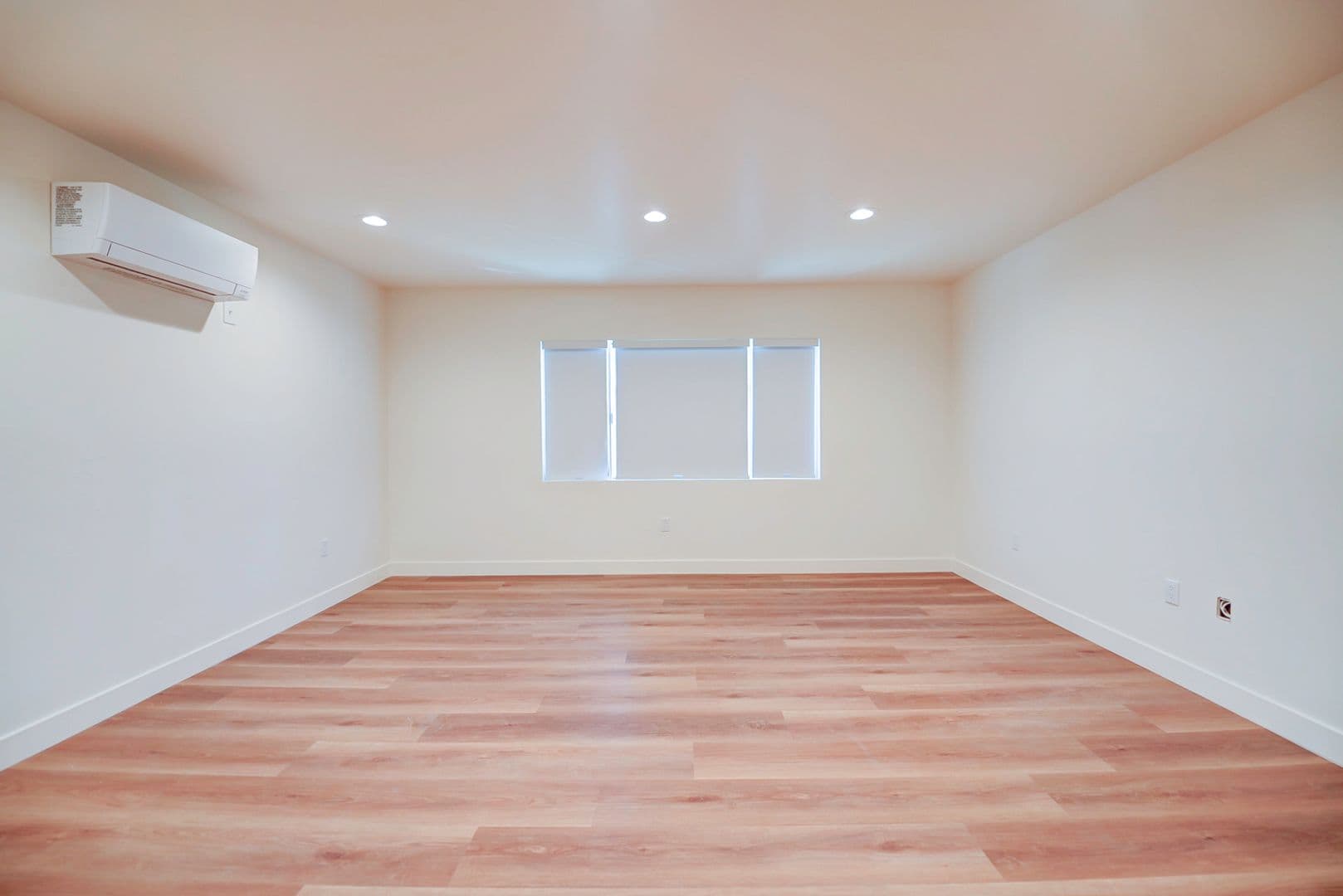 Santa Ana Condo: 829 N Garfield St