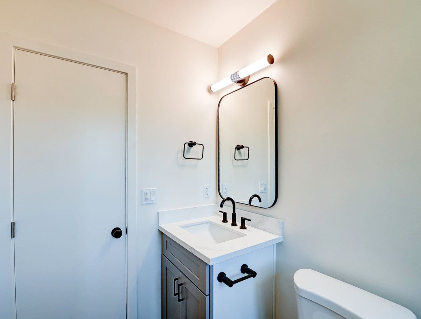 Santa Ana Condo: 829 N Garfield St