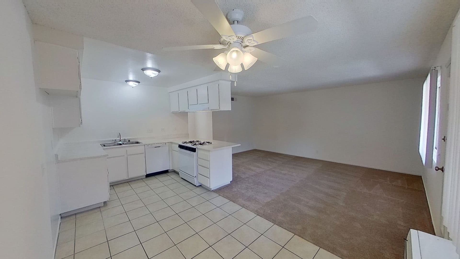 Santa Ana Apartment: 581 N. Tustin Ave