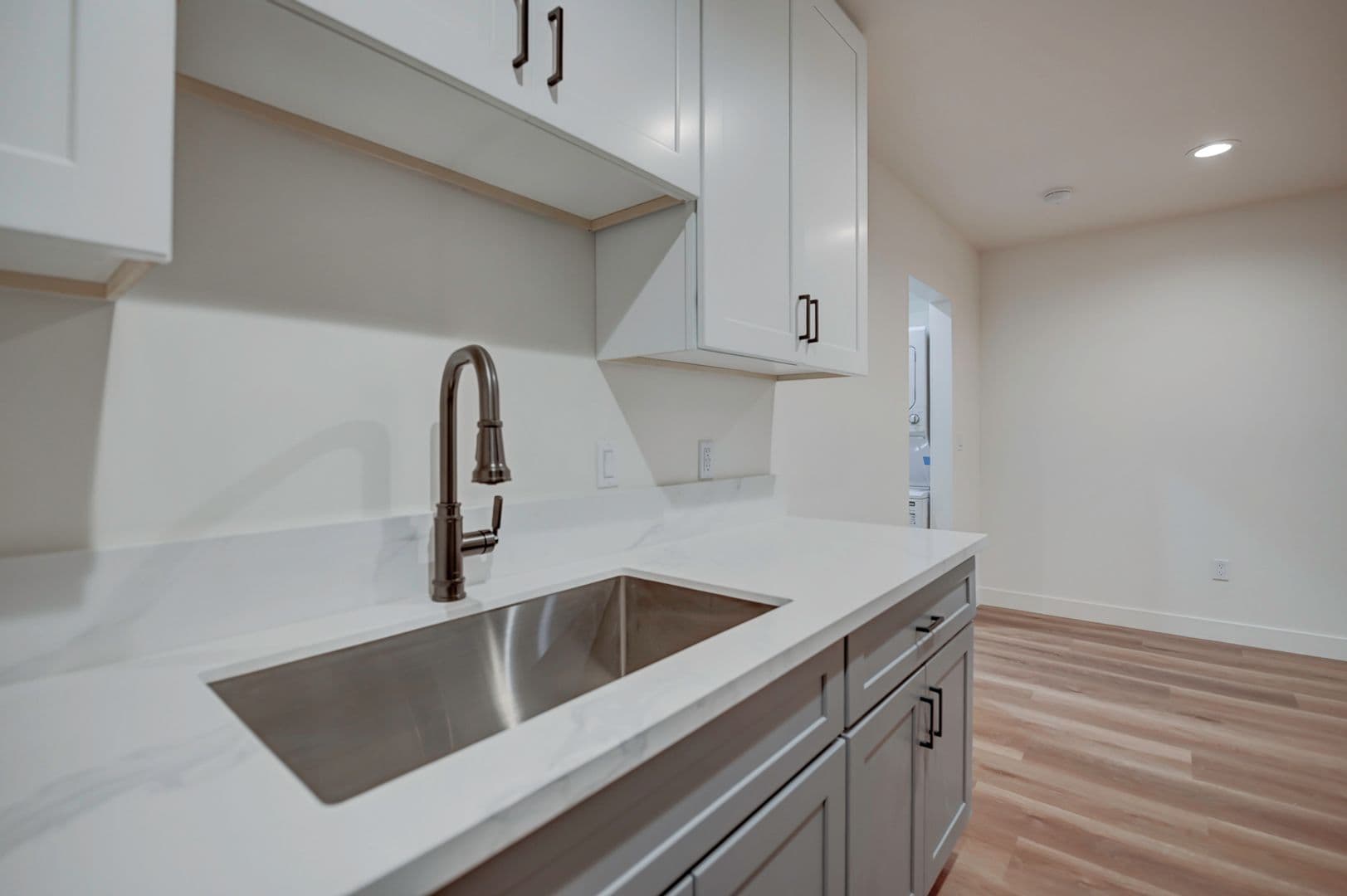 Santa Ana Apartment: 829 N Garfield St