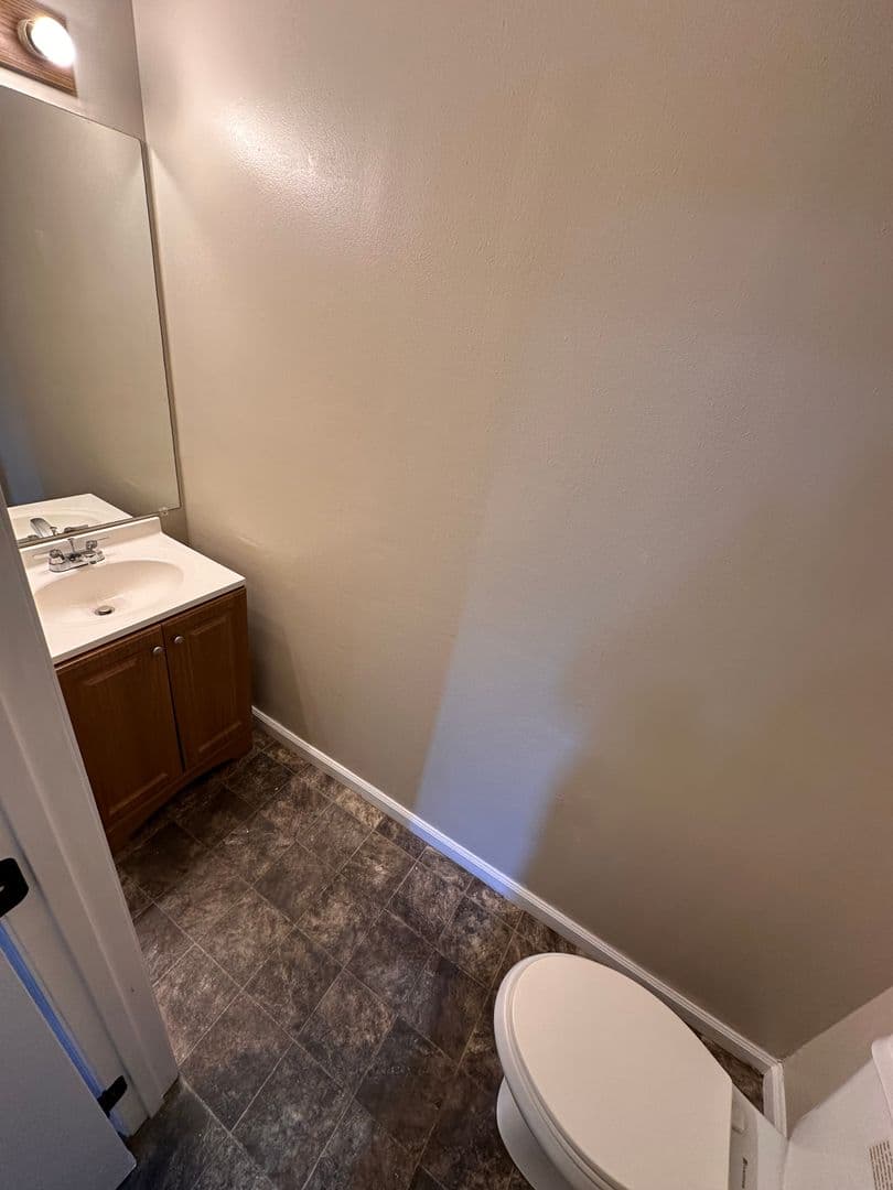 Indianapolis House: 8570 Fairway Trail