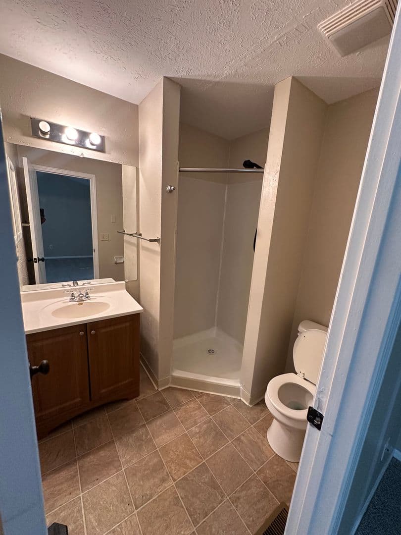 Indianapolis House: 8570 Fairway Trail