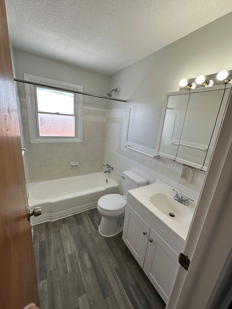 Indianapolis House: 6011 W 25th St Apt 4