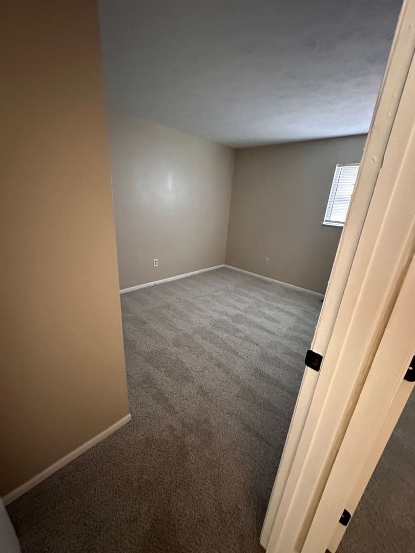 Indianapolis House: 8570 Fairway Trail