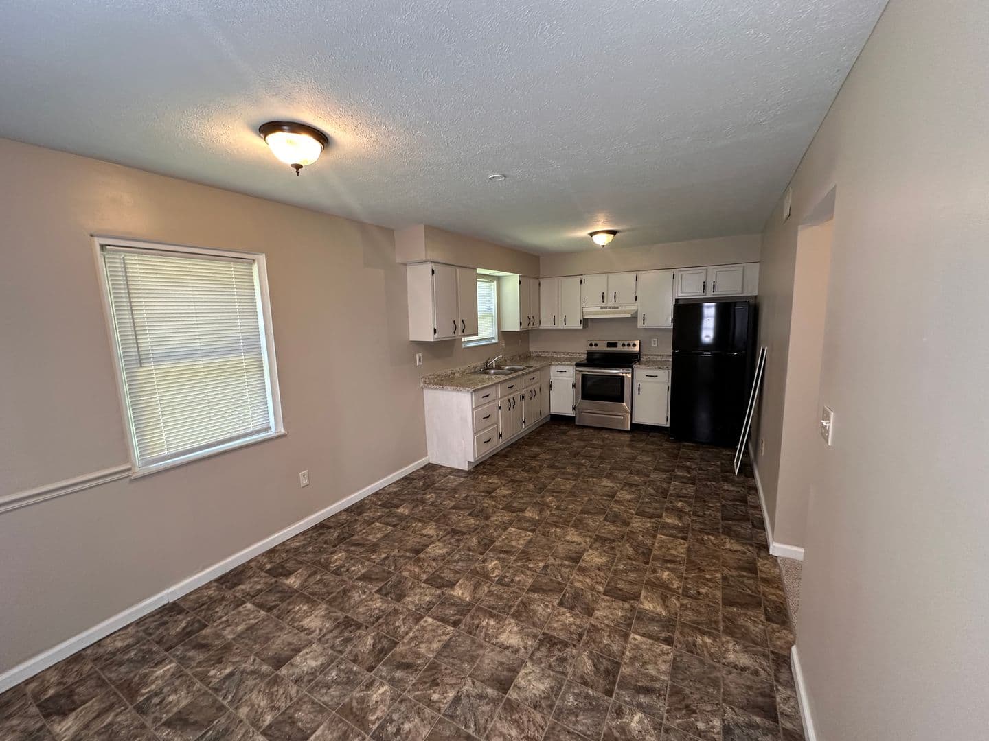 Indianapolis House: 8570 Fairway Trail