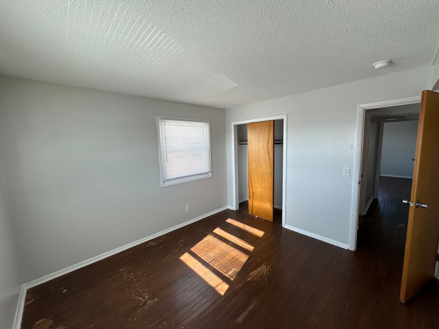 Indianapolis House: 6011 W 25th St Apt 4