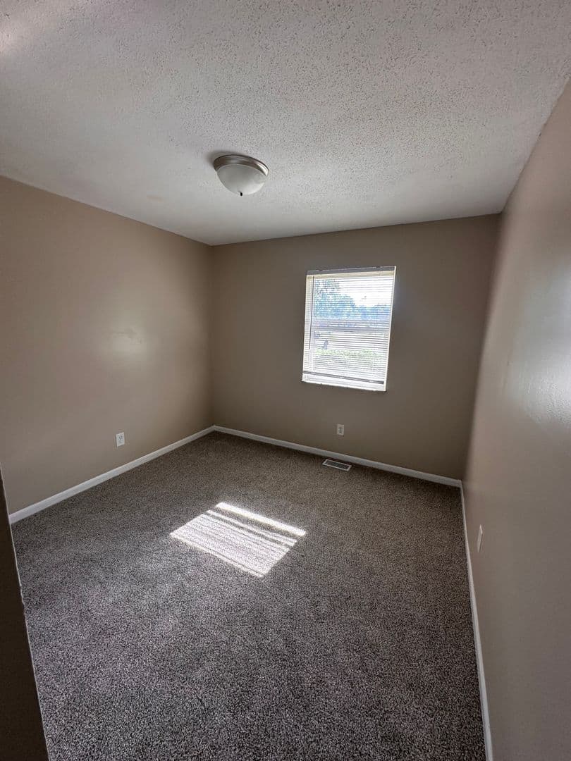 Indianapolis House: 9630 Downes Ct