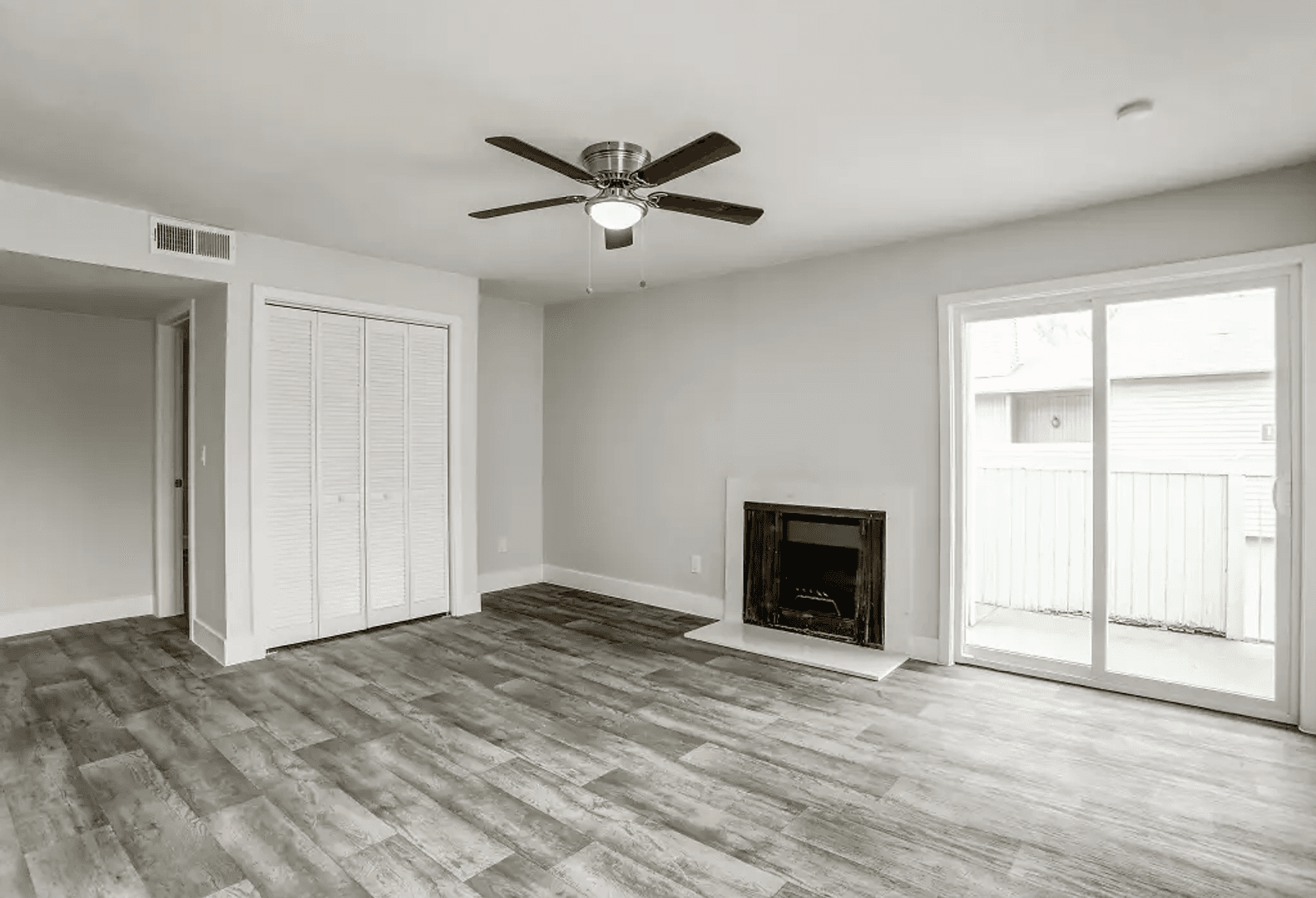 Oklahoma City Apartment: 11141 Springhollow Rd.