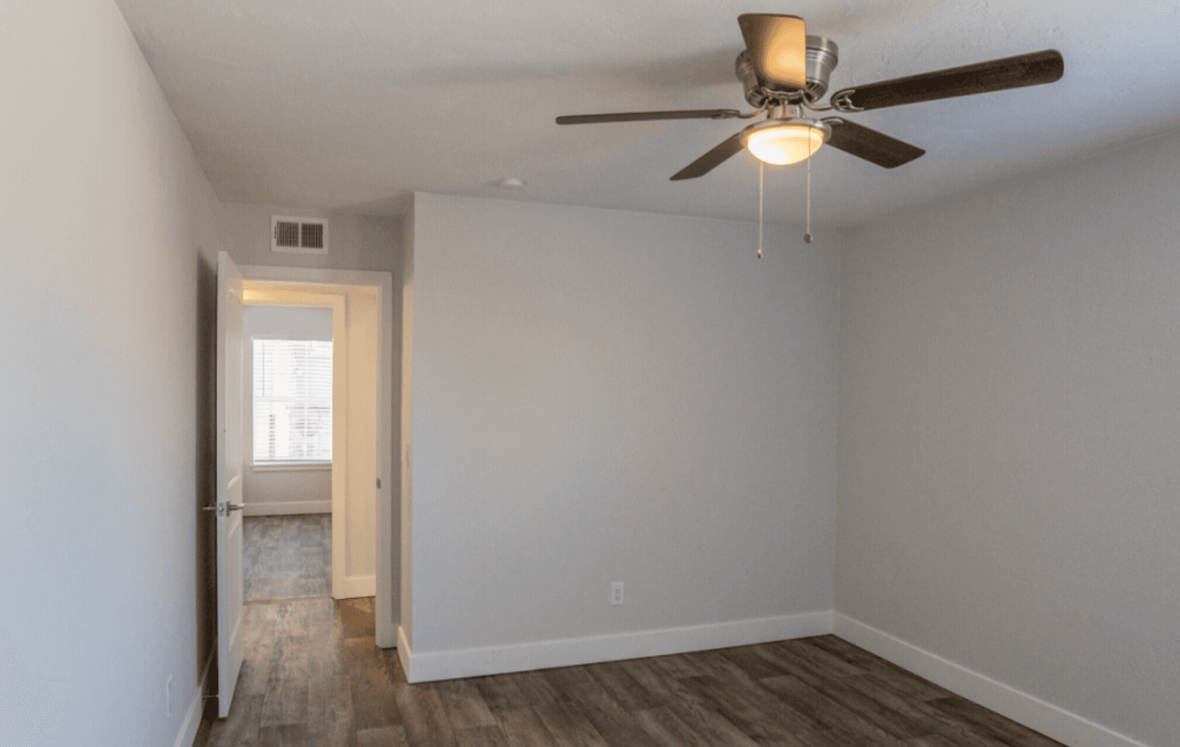 Oklahoma City Apartment: 11141 Springhollow Rd.