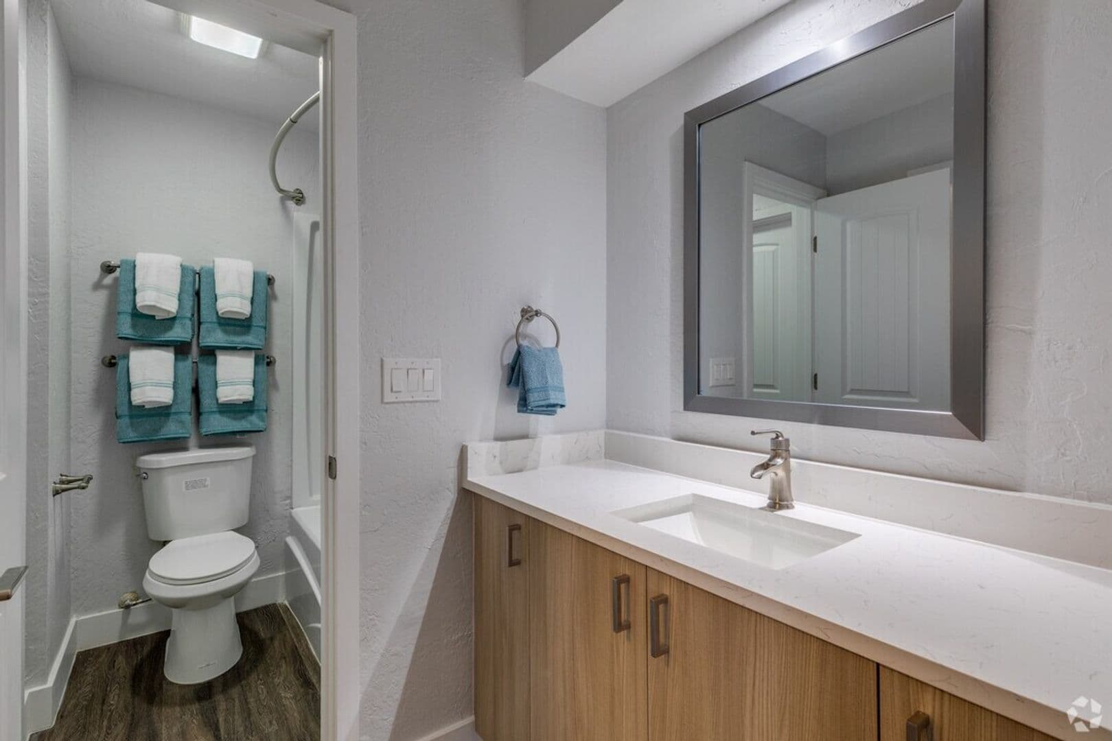 Oklahoma City Apartment: 11141 Springhollow Rd.