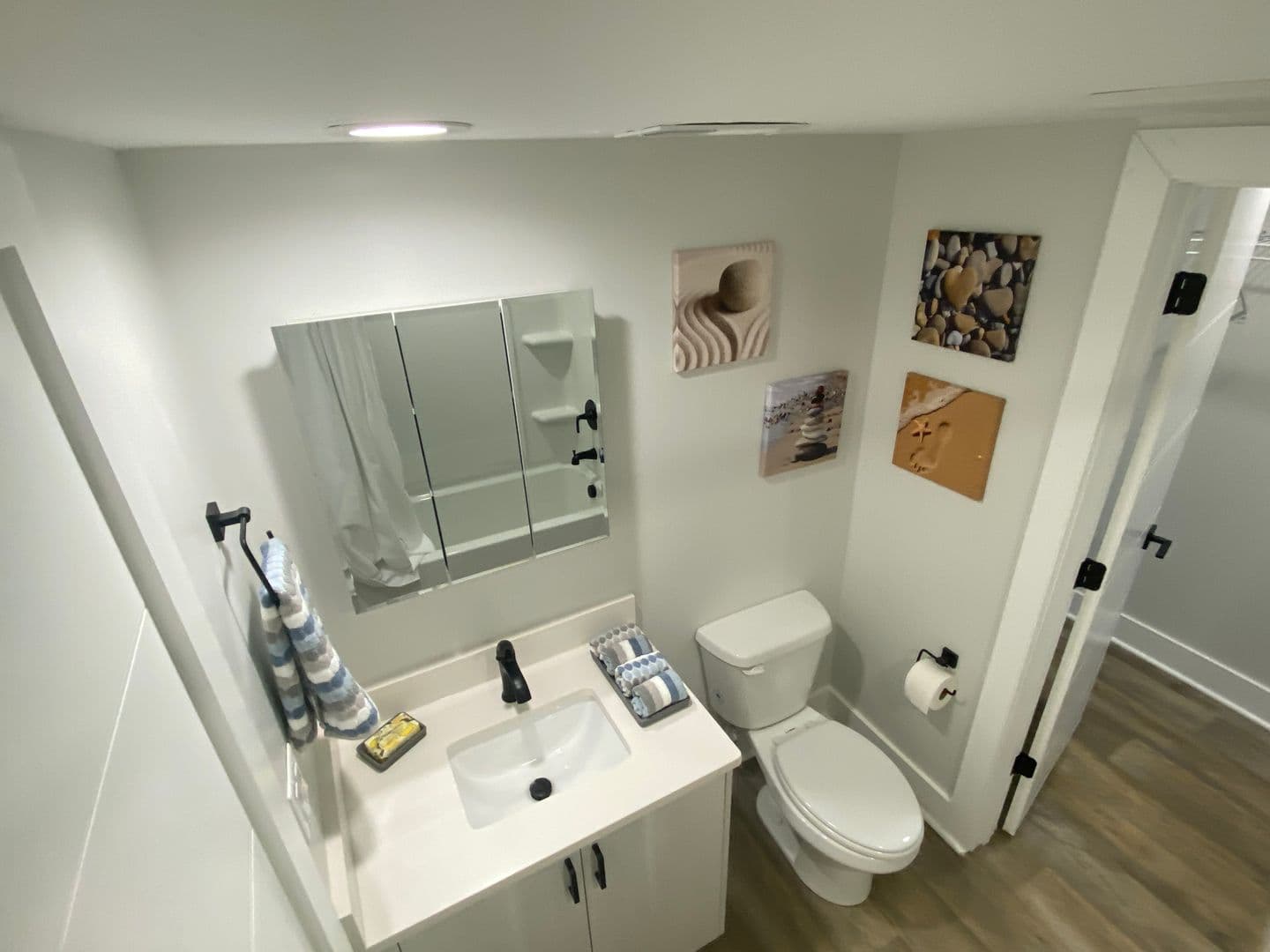 Clarksville Apartment: 120 Malibu Dr