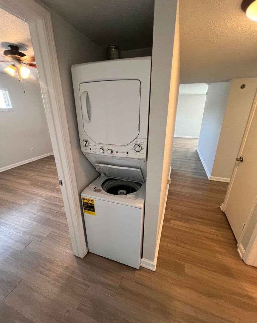 Oklahoma City Apartment: 11141 Springhollow Rd.
