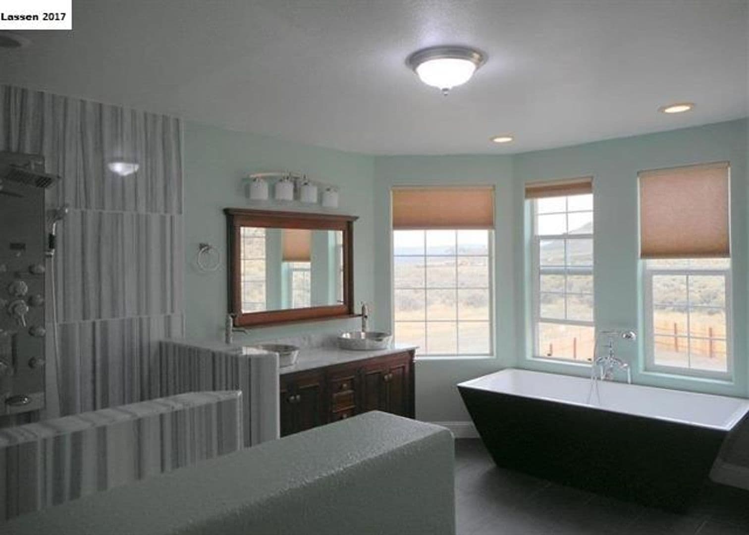 Litchfield House: 721-605 Center Rd.