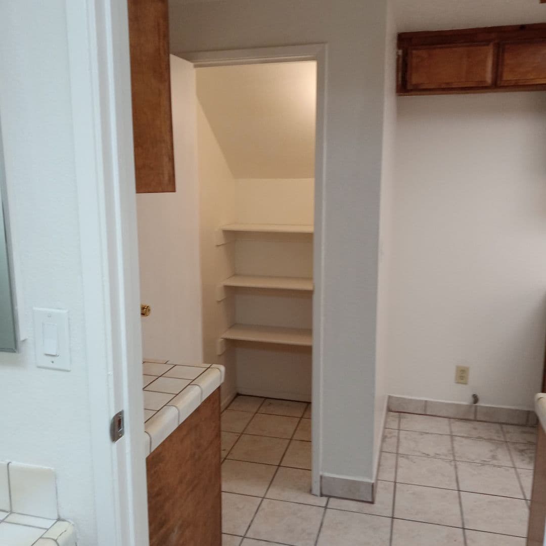 Tehachapi Apartment: 21640 Brook Dr.